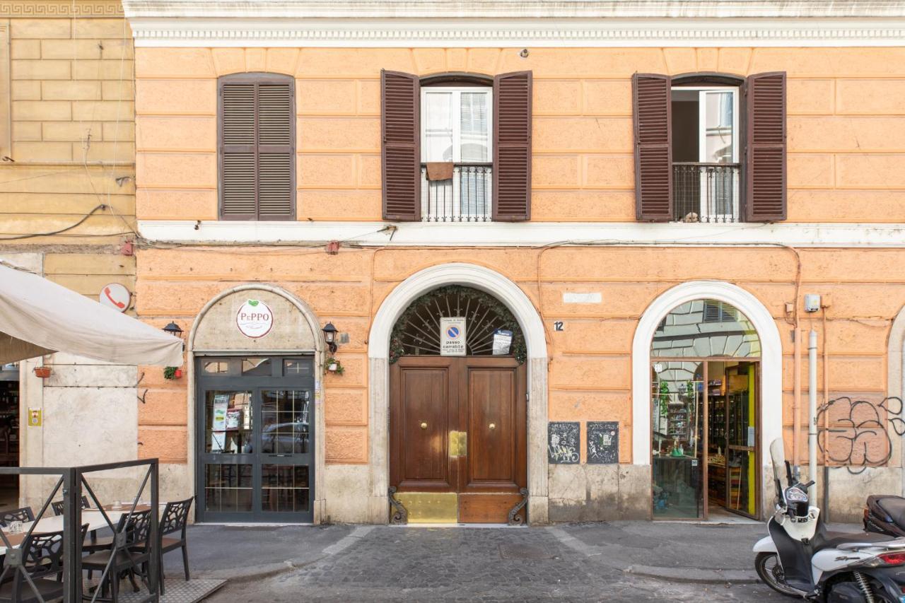 Iflat A Sparkle Of Red In Trastevere Roma Exterior foto